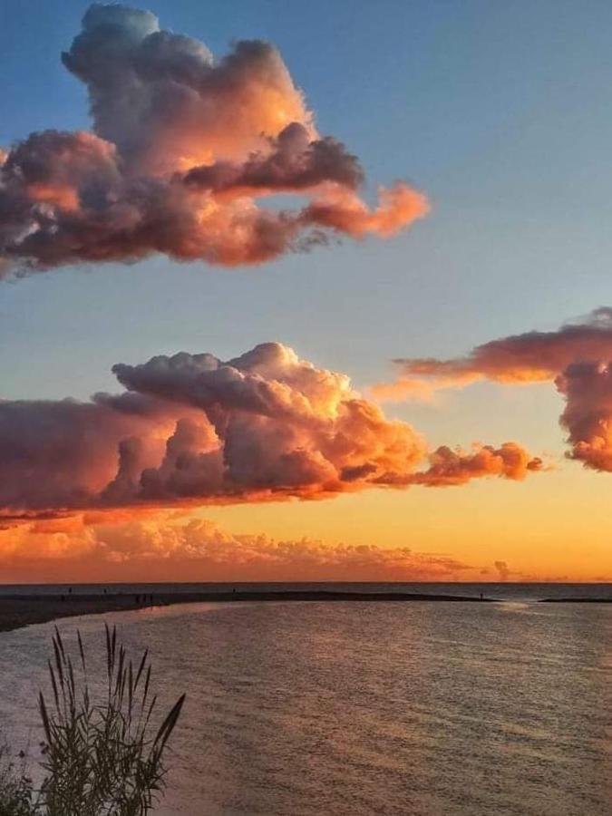 Casa Al Mare Lägenhet Ventimiglia Exteriör bild