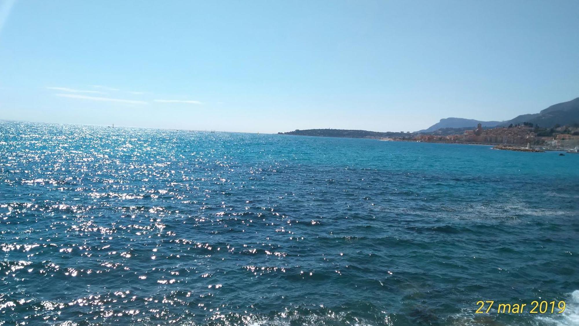 Casa Al Mare Lägenhet Ventimiglia Exteriör bild