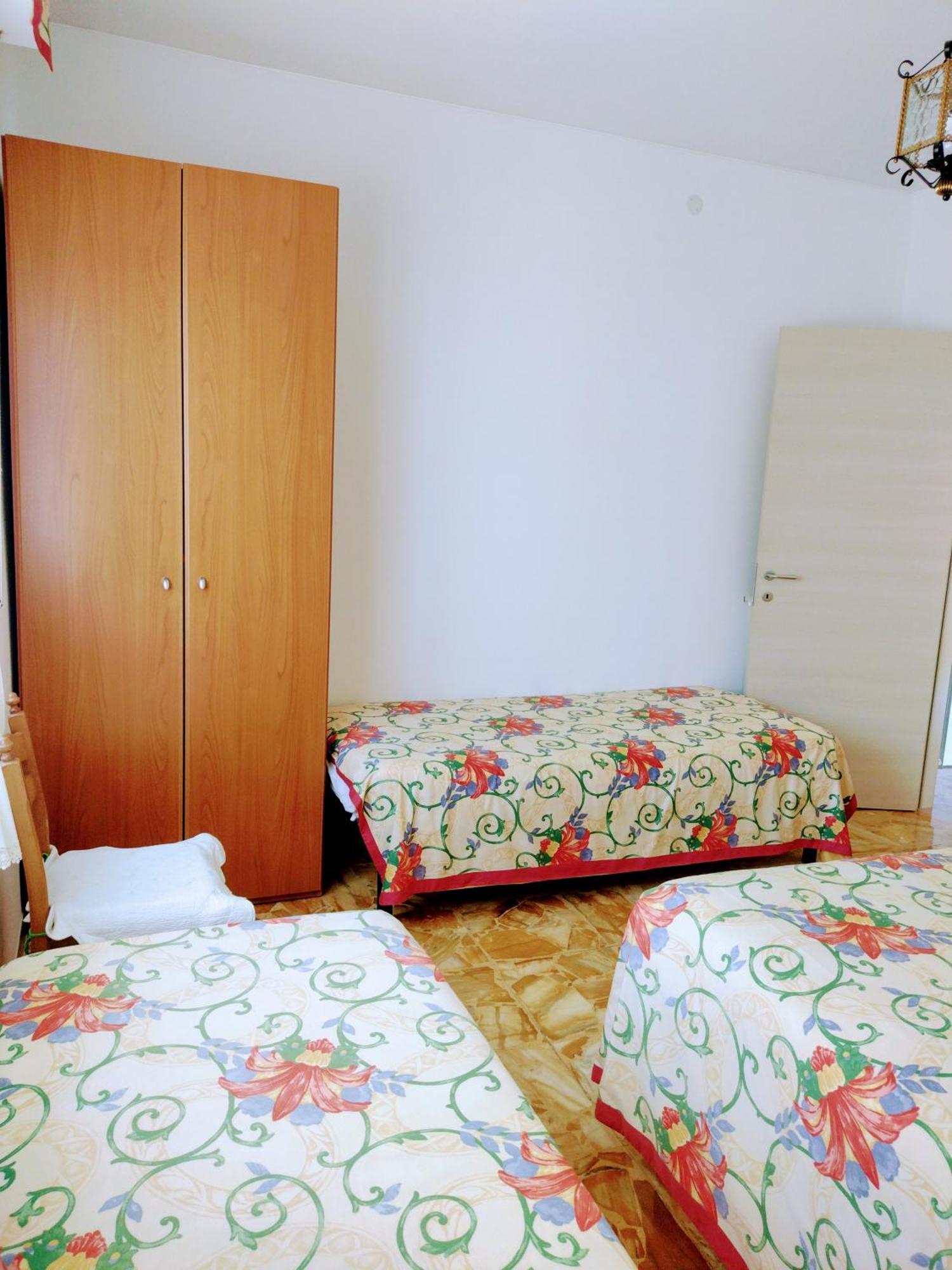 Casa Al Mare Lägenhet Ventimiglia Exteriör bild