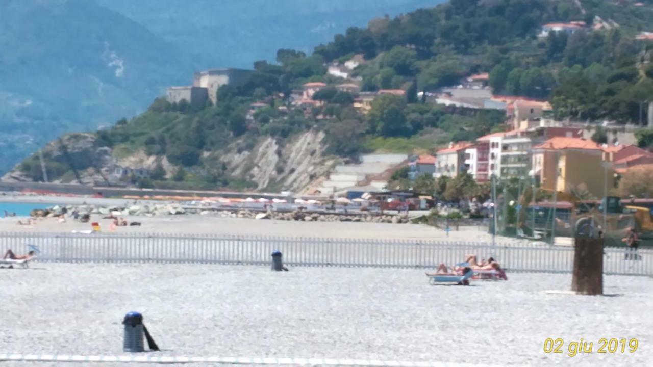 Casa Al Mare Lägenhet Ventimiglia Exteriör bild